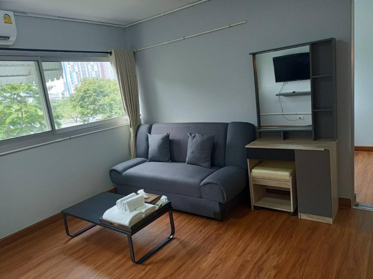 פאק קרט Popular Condo Near Impact/Thunder Dome מראה חיצוני תמונה